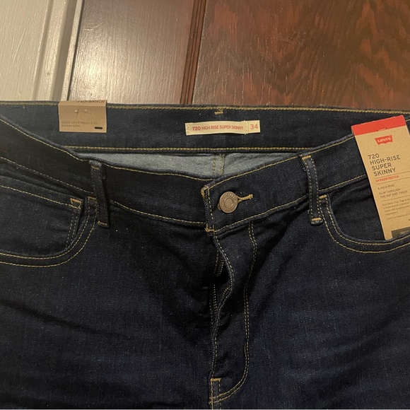 Levi’s dark wash red tag 720s High Rise skinny jeans - Picture 4 of 6